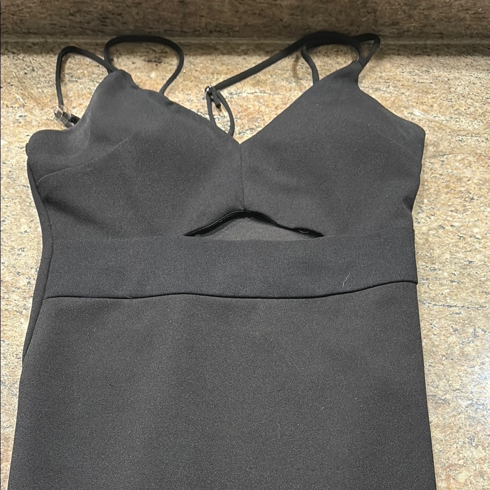 Elegant Black Sleeveless Dress